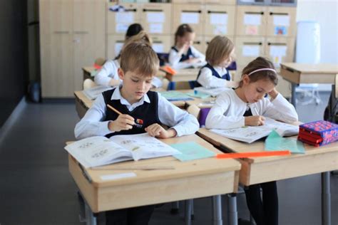 Почему в западных странах школьники сидят по одному за партой