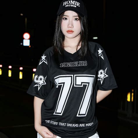 O Thun Raglan Studio Th Thao Top C Tim En Hot Trend Form R Ng Th I Trang Nam N S