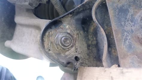 Не забывайте смазать развальные болты задней подвески — Haval F7, 2 л ...