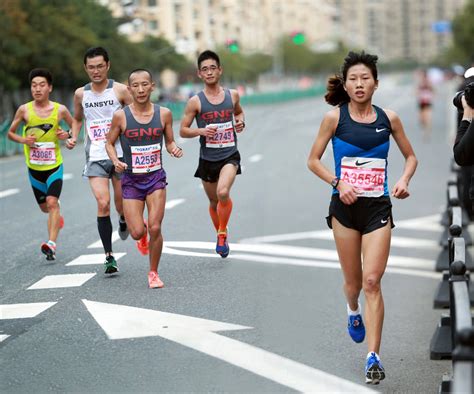 【上海国际马拉松赛领跑者摄影图片】纪实摄影 太平洋电脑网摄影部落