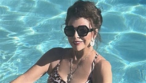 Joan Collins Bikini Photos At Disappoint Fans Laptopsvilla