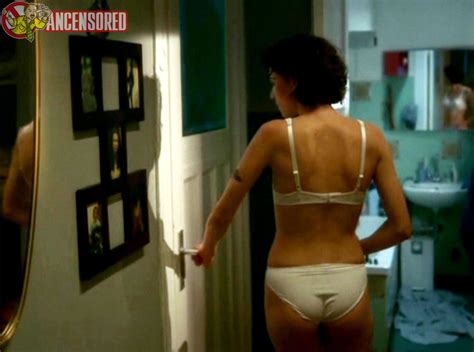 Naked Julia Malik In Doppelter Einsatz