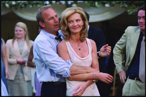 Una vita da Kevin Costner le foto del sex symbol più irresistibile degli Anni Foto Amica