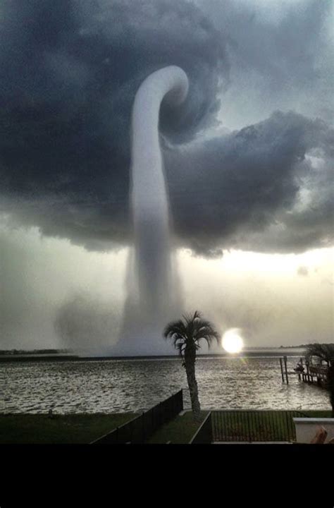 Waterspout Tornado Wallpaper