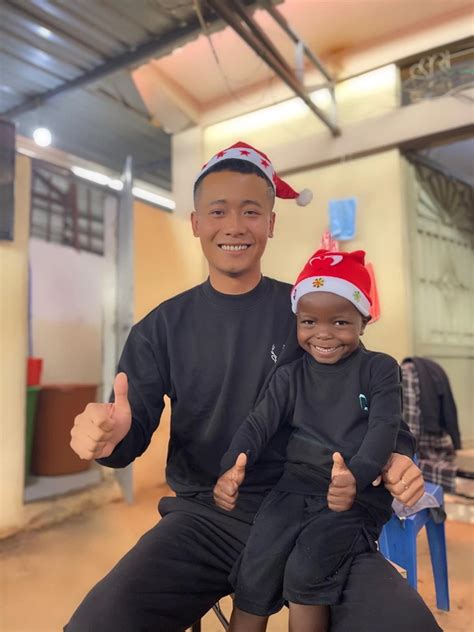 L I Con S P C Quang Linh Vlog A V Vi T Nam Mong Ch H I Ng M T Nh N V T Hot Kols I