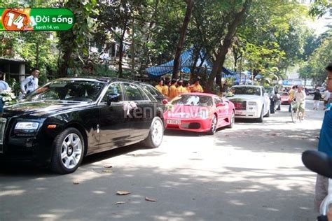 Nh Ng Ng Ch Ng V A Gi U C V A Phong C A Hot Girl Vi T