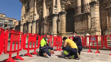 El Ayuntamiento Da Los últimos Toques A Las Fuentes De La Plaza De