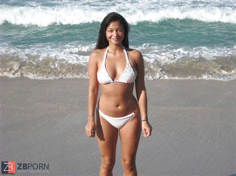 Red Hot Dark Haired And Her Personal Pictures ZB Porn