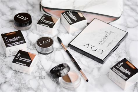 Review L O V Code Nude The Eyebrow Collection Puderperlen