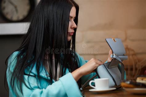 Beautiful Brunette Opens Her Handbag Stock Image Image Of Holding Attractive