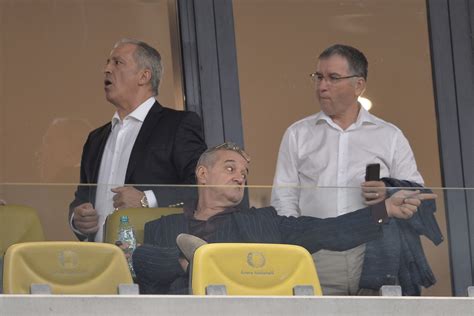 Gigi Becali Umile Te Un Fost Antrenor De La Fcsb Ce S A Nt Mplat N