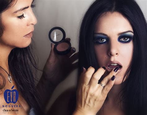 Neon Blue In Smokey Eyes Nude Lips Look Makeup Artist Website Makeup Nude Lips