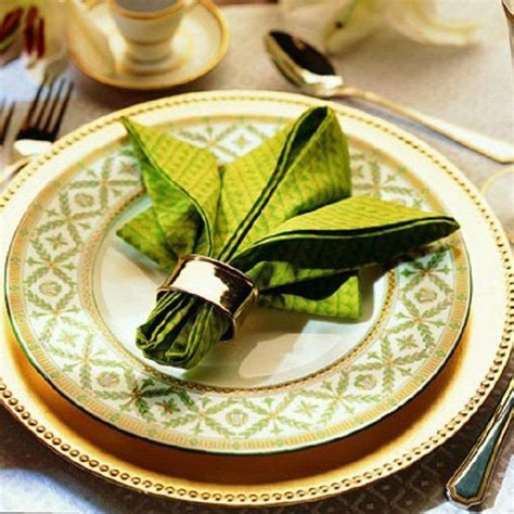 Beautiful Examples Of Napkin Folding Art And Design Creative