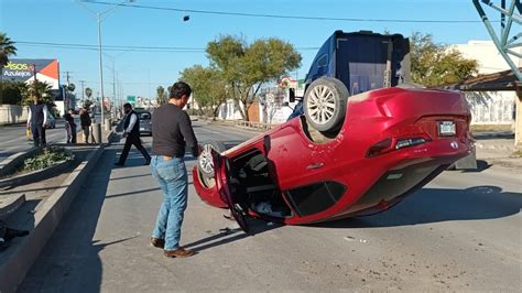 Hombre Vuelca Su Auto En Avenida César López De Lara Sale Sin Un Rasguño El Mañana De Nuevo