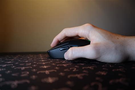 The Best Mouse Grip For Gaming - Palm vs Claw vs Fingertip