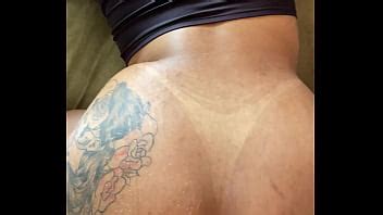 Salope tatouée baise chaude XVIDEOS