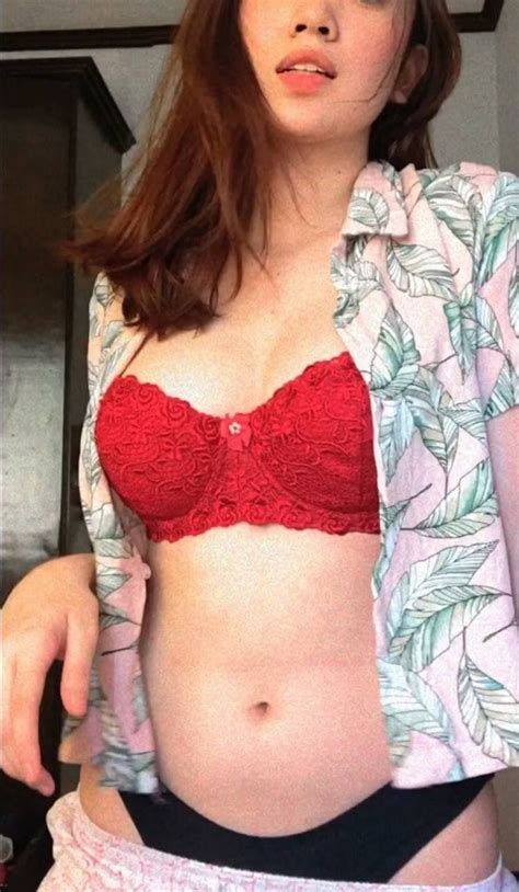 Beautiful Malaysian Teen Nude Selfie Shesfreaky