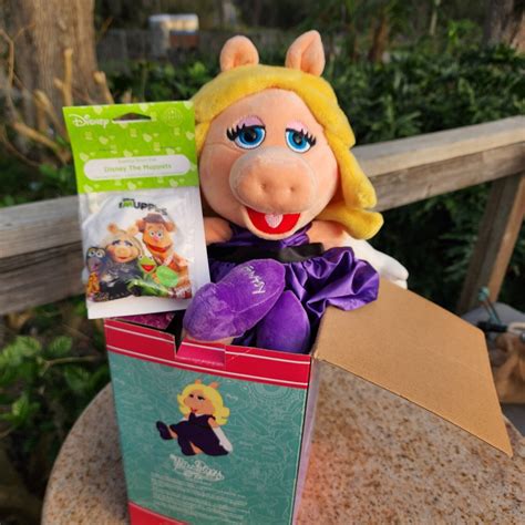 The Muppets Miss Piggy Scentsy Buddy NEW With Disney The Muppets Scent