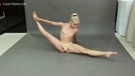 Dora Tornaszkova Flexible Gymnast Super Hot Naked