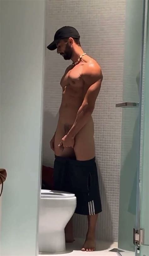 Super Hot Straight Guy Pisses In Hotel ThisVid