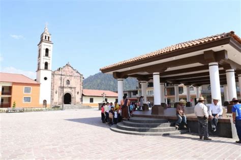 Inaugura Silvano Aureoles Obras En La Comunidad De San Lorenzo