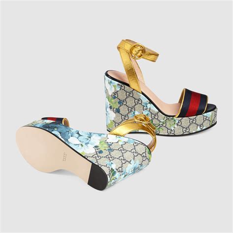 Lyst Gucci Gg Blooms Platform Sandal In Natural