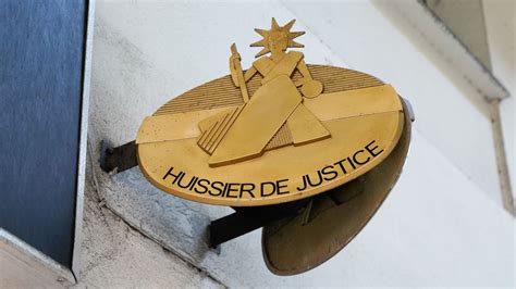 Huissiers De Justice Pouvoirs Limites Abus