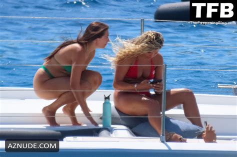 Antigoni Buxton Sexy Seen Flaunting Her Hot Bikini Body On A Boat With