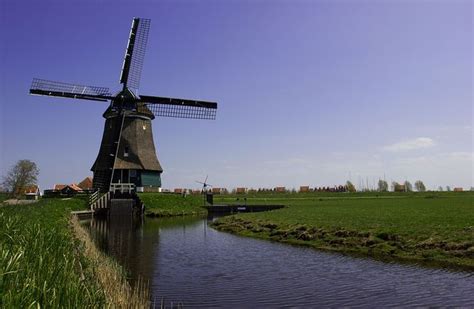 Volendam Windmill | Netherlands travel, Volendam, Holland