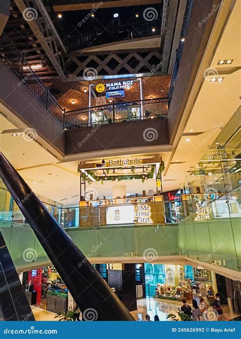 large shopping mall  jakarta stock photo image