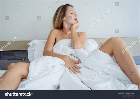 Naked Sexy Girl Lying On Bed Stock Photo Shutterstock