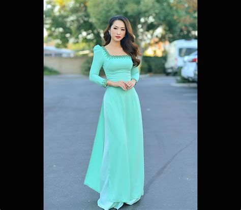 Bom Sex Quỳnh Thy và những set đồ khoe trọn thân hình nuột nà Người đẹp Việt Giải Trí