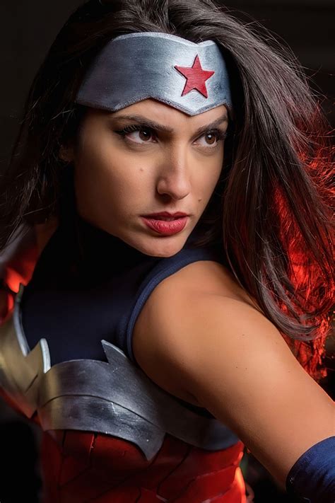 640x960 Wonderwoman Cosplay 4k Iphone 4 Iphone 4s Hd 4k Wallpapers