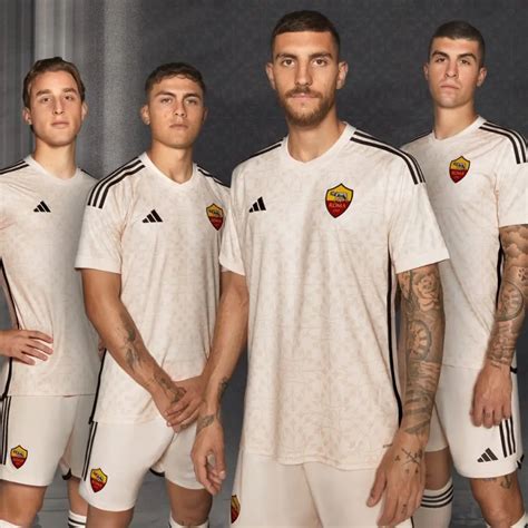 Les Nouveaux Maillots De Foot As Rome Chez Adidas Maillots