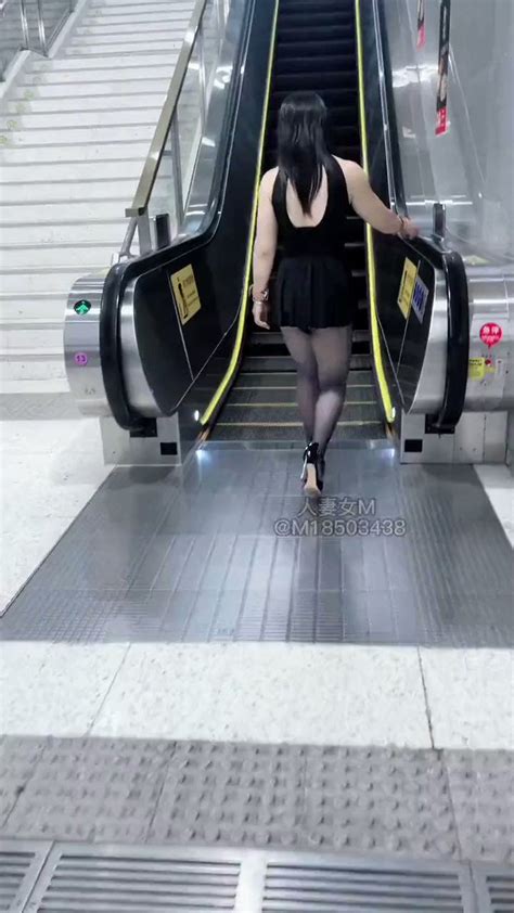 Karina on Twitter RT M 女孩子上电梯也一定要注意后面有没有人偷窥哦 Lingerie 绝 绫 露出 露出任務