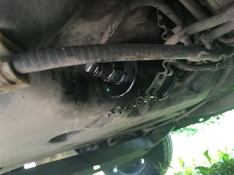 Меняем топливный фильтр и упор лючка бензобака — Renault Logan (1G), 1 ...