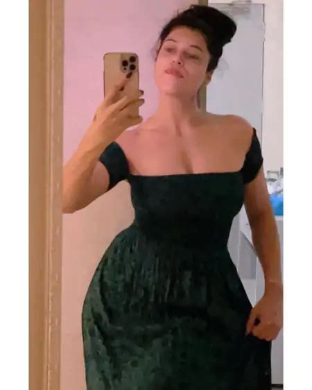 Jyothi Rana Flaunting Cleavage Hot Pics And Photo