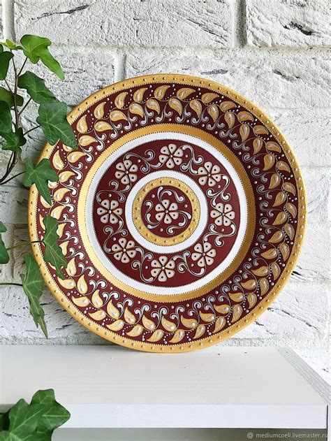 Декоративные тарелки на стену (80 фото)