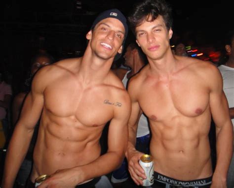 Hot Dudes Good Mood On Twitter RT Neil37166348 Hotties At The Club