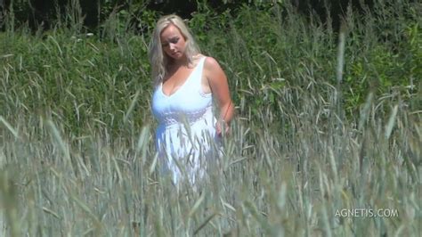 Amazing Enormous Tits ThisVid