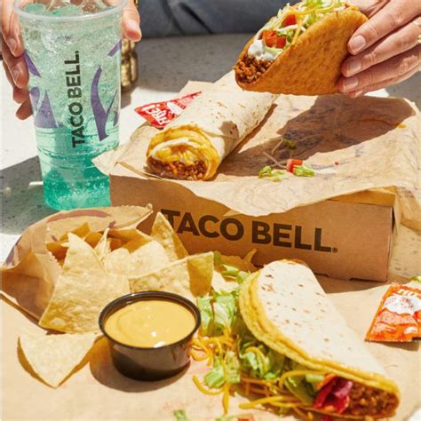 Taco Bell Launches New Meal Deal With 7 Luxe Cravings Box Mens Journal