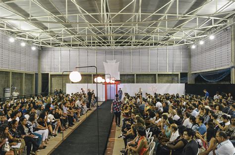 Acompanhamos o desfile de formatura de modelagem do vestuário da ETEC