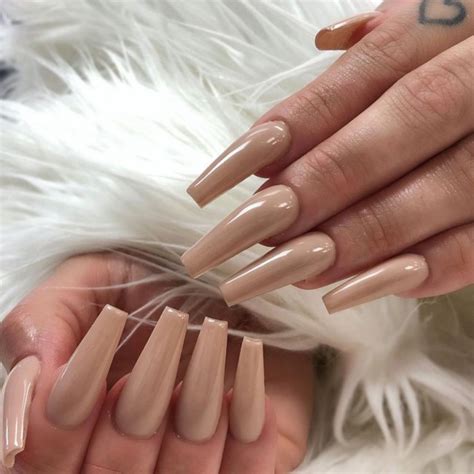 Stylish Ways To Wear Nude Nails