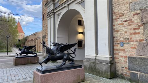 Greife Ros und Tock am Steintor zu Rostock Eine Sage für Kinder