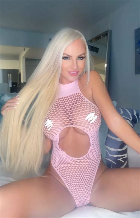 Keep Your Eyes Up Nudes Blondes NUDE PICS ORG