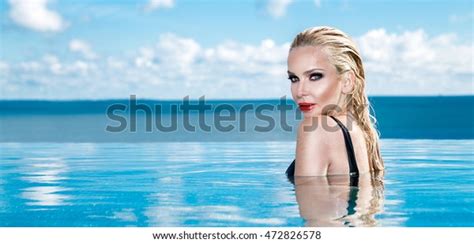Sexy Woman Bikini On Suntanned Slim Stock Photo 472826578 Shutterstock