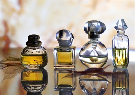 Einfache Anleitung: Parfum selbst machen | Parfum selber machen, Parfüm ...