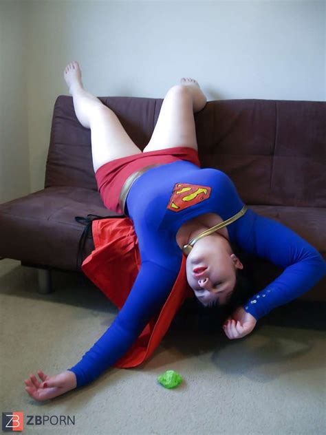 Curvaceous Corsetted Cosplayer ZB Porn