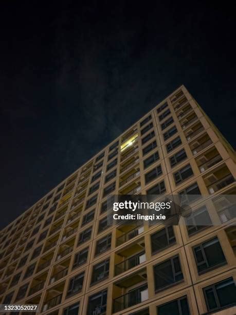 Lit Building At Night ストックフォトと画像 Getty Images