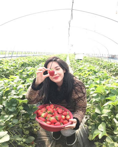 Hot girl thẩm mỹ Vũ Thanh Quỳnh sau năm lột xác Tôi chưa dám yêu ai bởi không biết họ mến